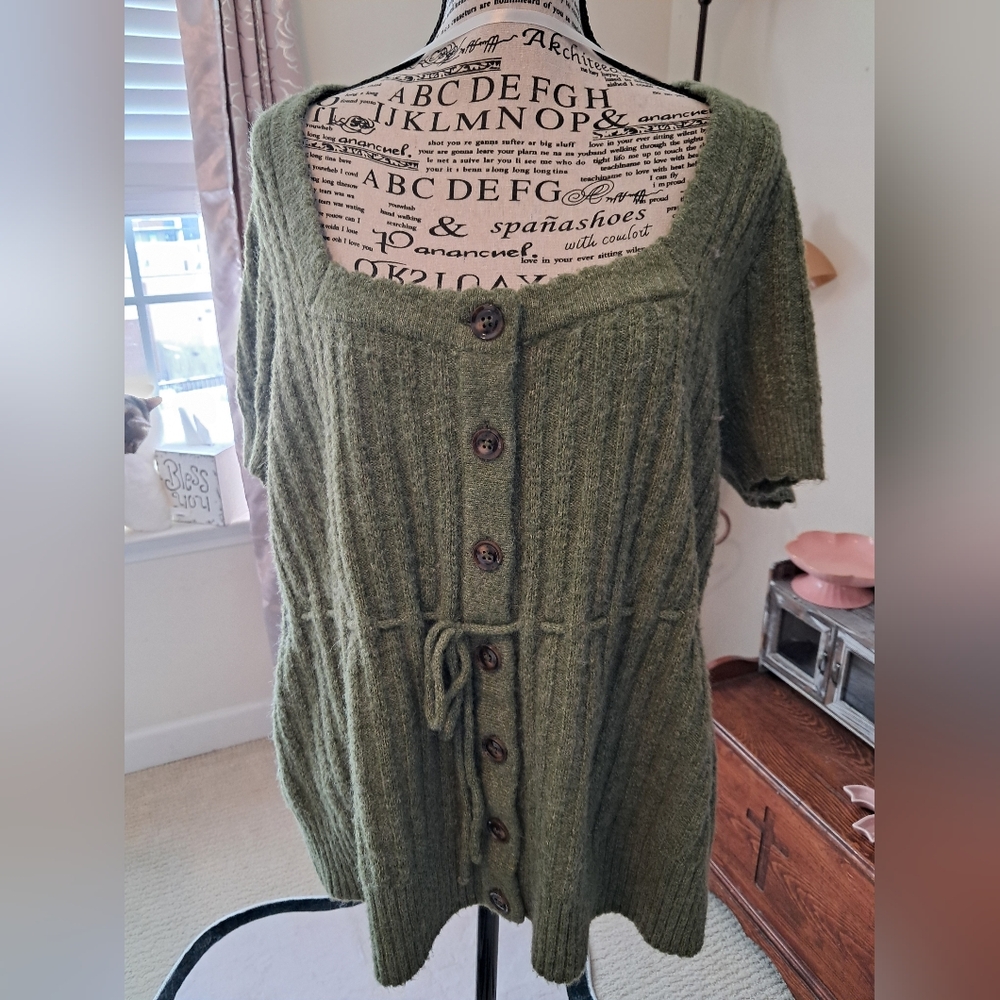 Torrid Pinup Style Sweater Sz 3